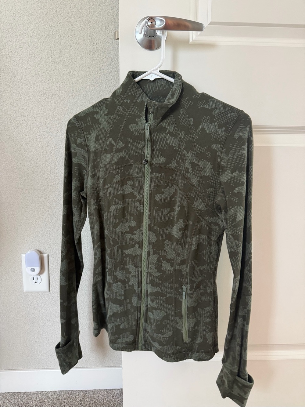 lululemon athletica Olive Camo Full-Zip Utility Jacket - Picture 1 of 3